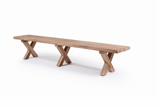 Le banc "Finca" est un meuble polyvalent, conçu pour un usage aussi bien intérieur qu'extérieur. Il combine un design élégant et une grande durabilité, adapté à divers environnements, que ce soit pour le salon, la terrasse ou le jardin. Avec sa structure robuste et ses matériaux résistants aux intempéries, il offre confort et style tout en étant pratique. Ce banc peut être intégré dans des espaces modernes ou plus traditionnels, apportant une touche de raffinement.