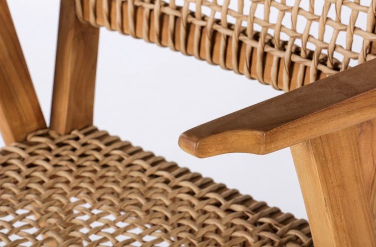 Un design intemporel qui allie praticité et charme naturel. Faites de chaque moment une expérience unique avec la chaise "Cana".