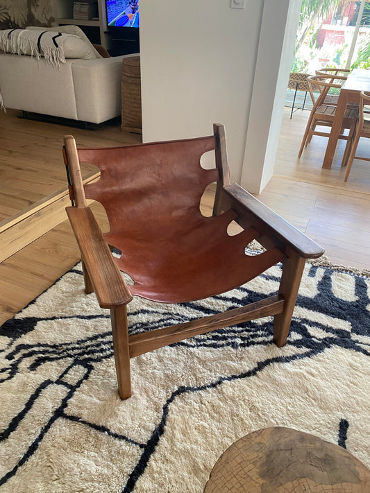 Fauteuil en cuir et bois modèle Jafar