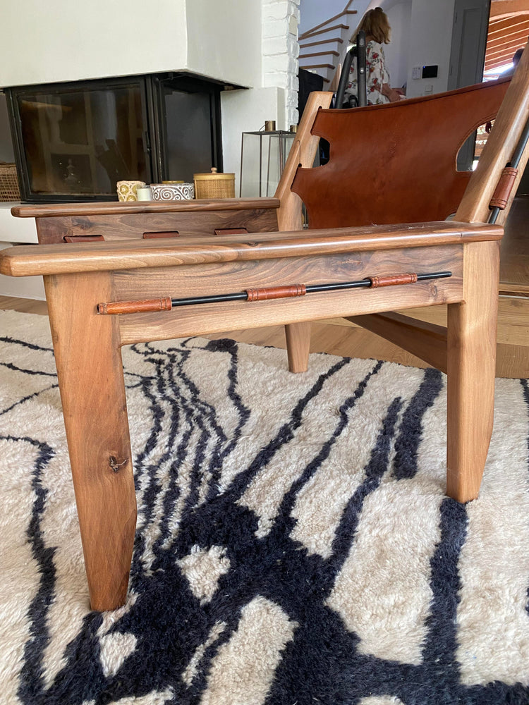 Fauteuil en cuir et bois modèle Jafar