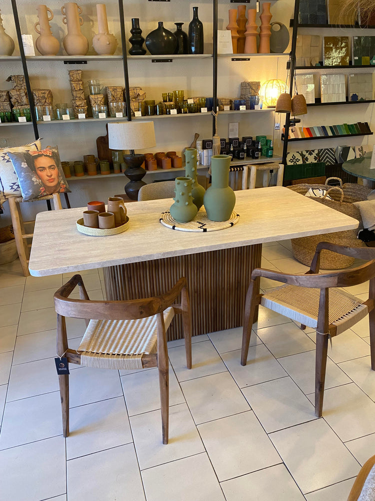 Table à diner en travertin modèle "Verona"