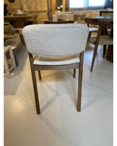 Chaise en noyer et tissu bouclette - Modèle Gaia