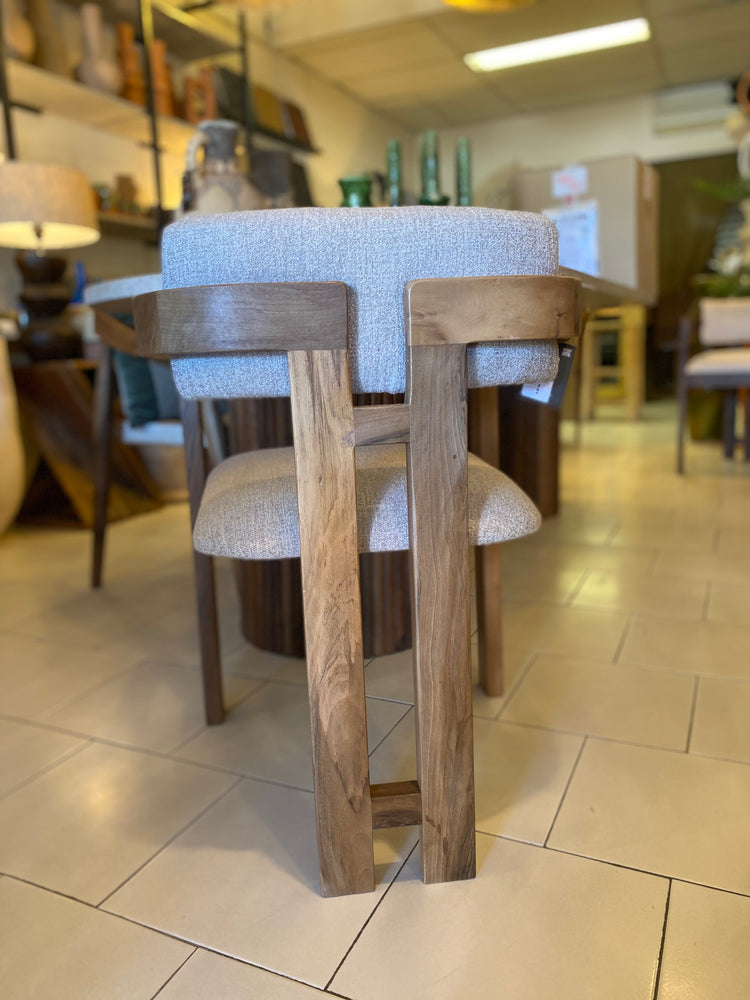 Chaise en noyer modèle Sarih
