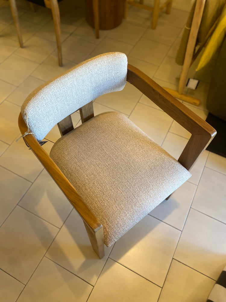 Chaise en noyer modèle Sarih