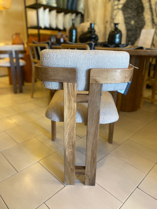 Chaise en noyer modèle Sarih