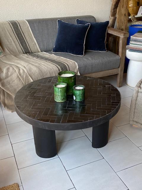 Table basse en zellige et métal. Es Vedra