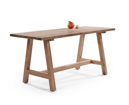 Fabriqué à partir de bois recyclé, le mange-debout Cantina allie durabilité et écoresponsabilité. Une table solide et élégante qui conjugue esthétique et engagement pour la planète.