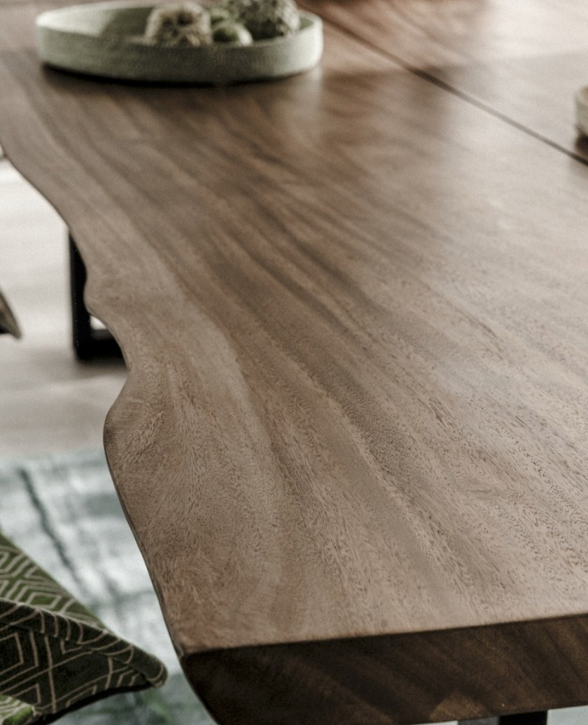 L’alliance parfaite entre style industriel et chaleur naturelle.
