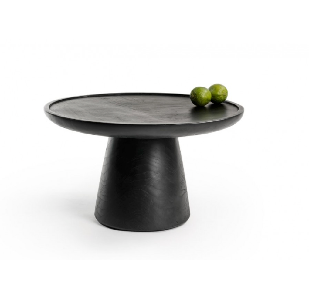 La table TIFNIT en teck recyclé massif de la marque Manufactori est une pièce élégante et authentique. Avec son diamètre de 50 cm et sa hauteur de 30 cm, elle s'intègre parfaitement dans divers espaces, que ce soit comme table basse d'appoint ou élément décoratif.