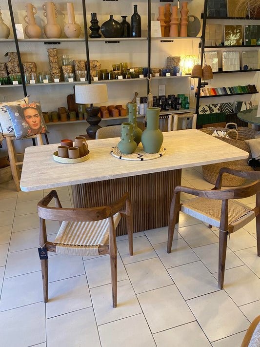 Table à diner en travertin modèle "Verona"