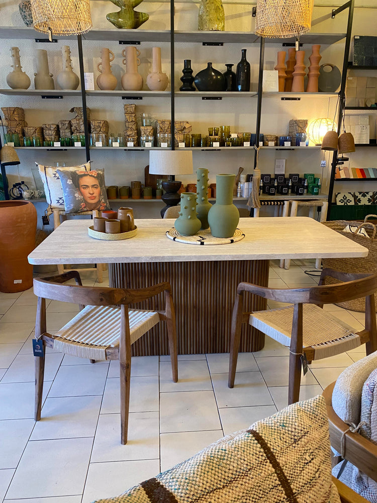 Table à diner en travertin modèle "Verona"