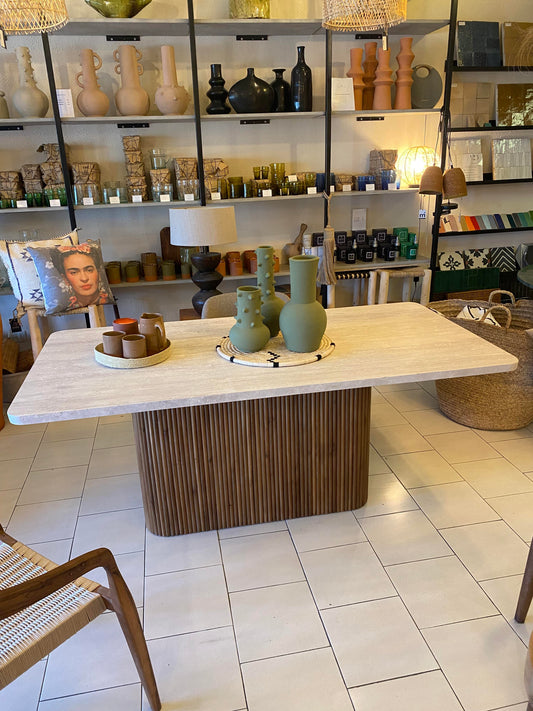 Table à diner en travertin modèle "Verona"