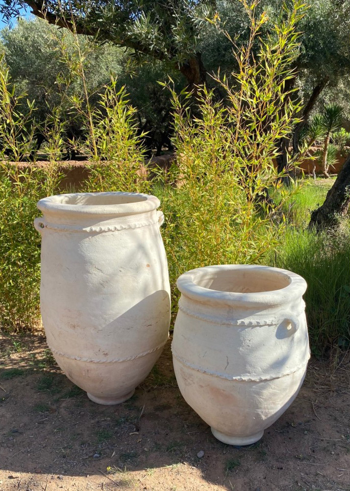 Grandes jarres d'extérieur en terre cuite - Décoration (plantes)